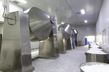 Zhuzhou Hansen Chemicals Co.,Ltd ligne de production en usine